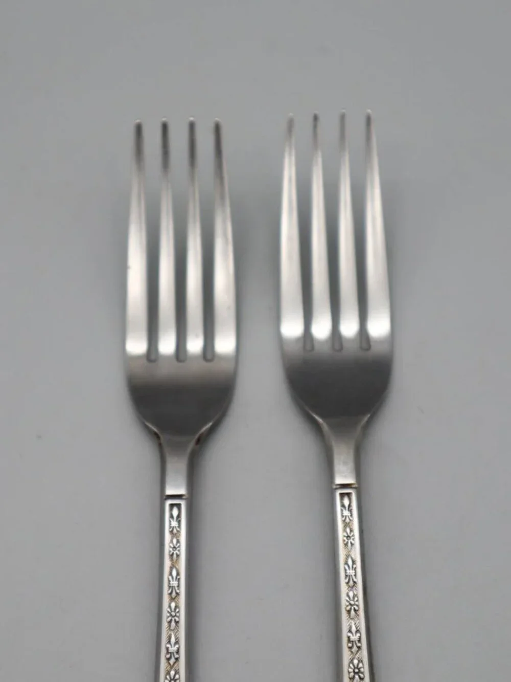 Interpur Florenz Stainless Steel Flatware Japan 2 Dinner Forks Floral Pattern